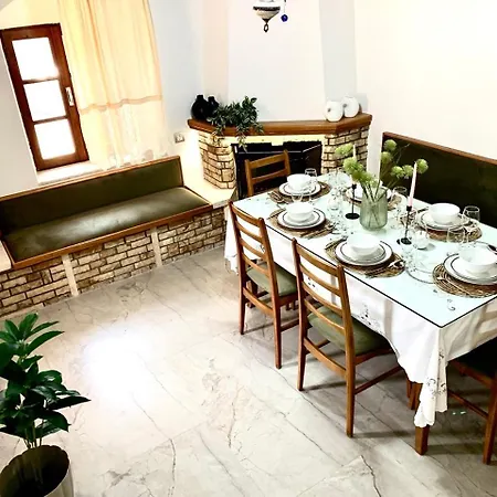 Eleni's Traditional House Villa *
