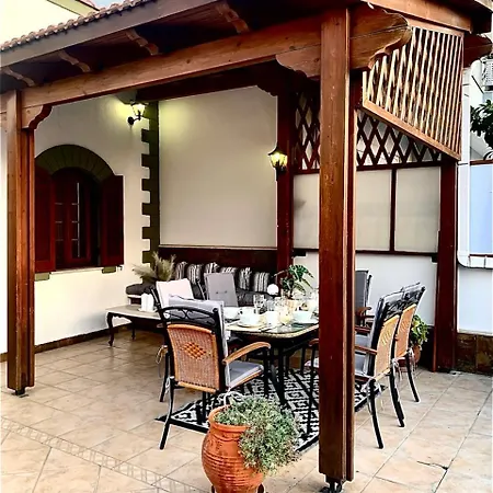 Villa Eleni's Traditional House
