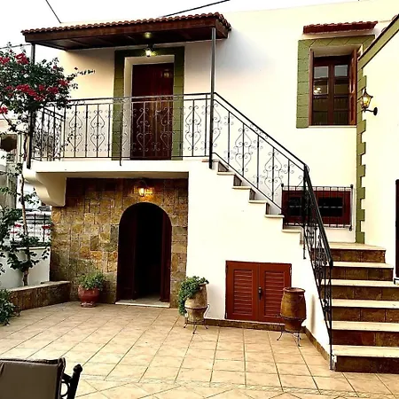 Eleni's Traditional House Villa