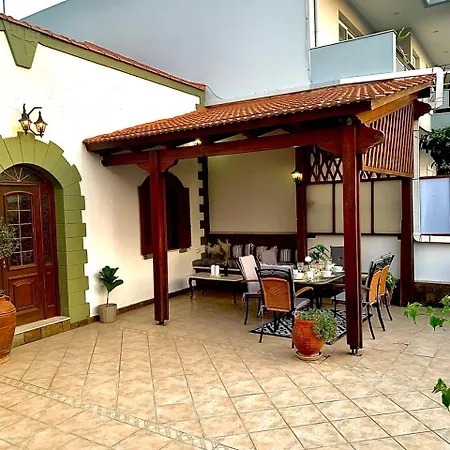 Eleni's Traditional House Villa